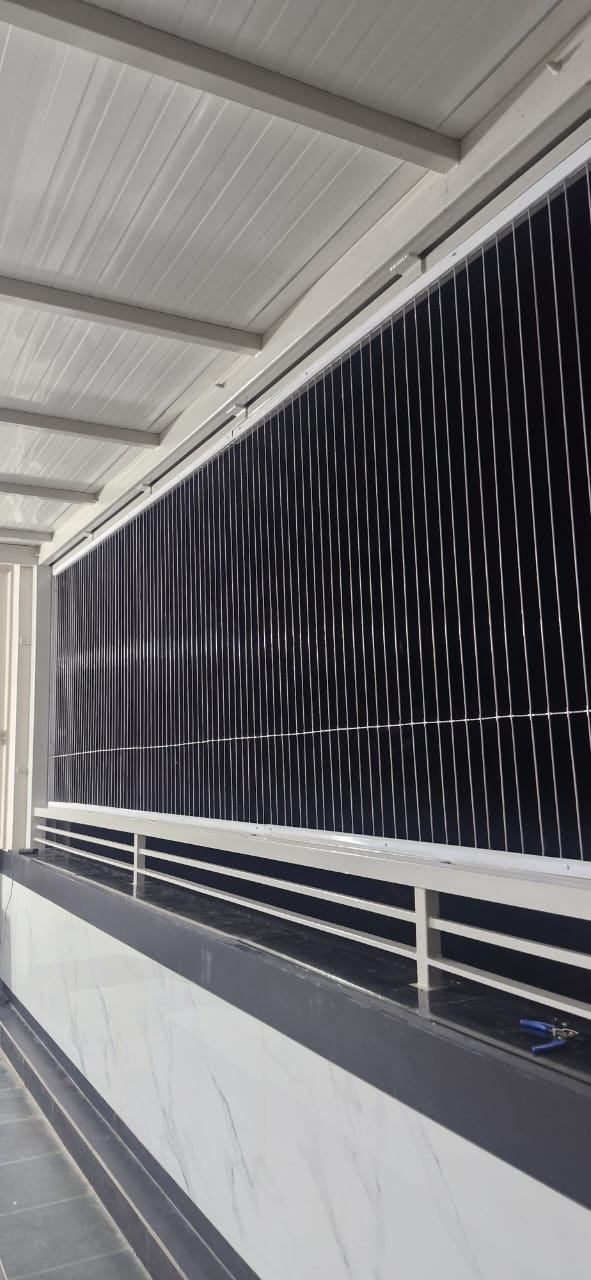 Cable tensioning during invisible grill fitting work